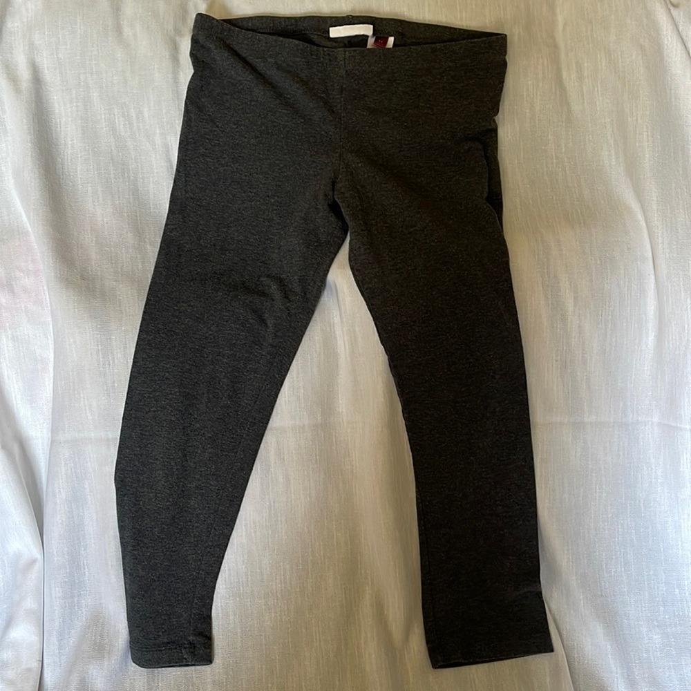 Dark Gray Capri legging - sz Medium